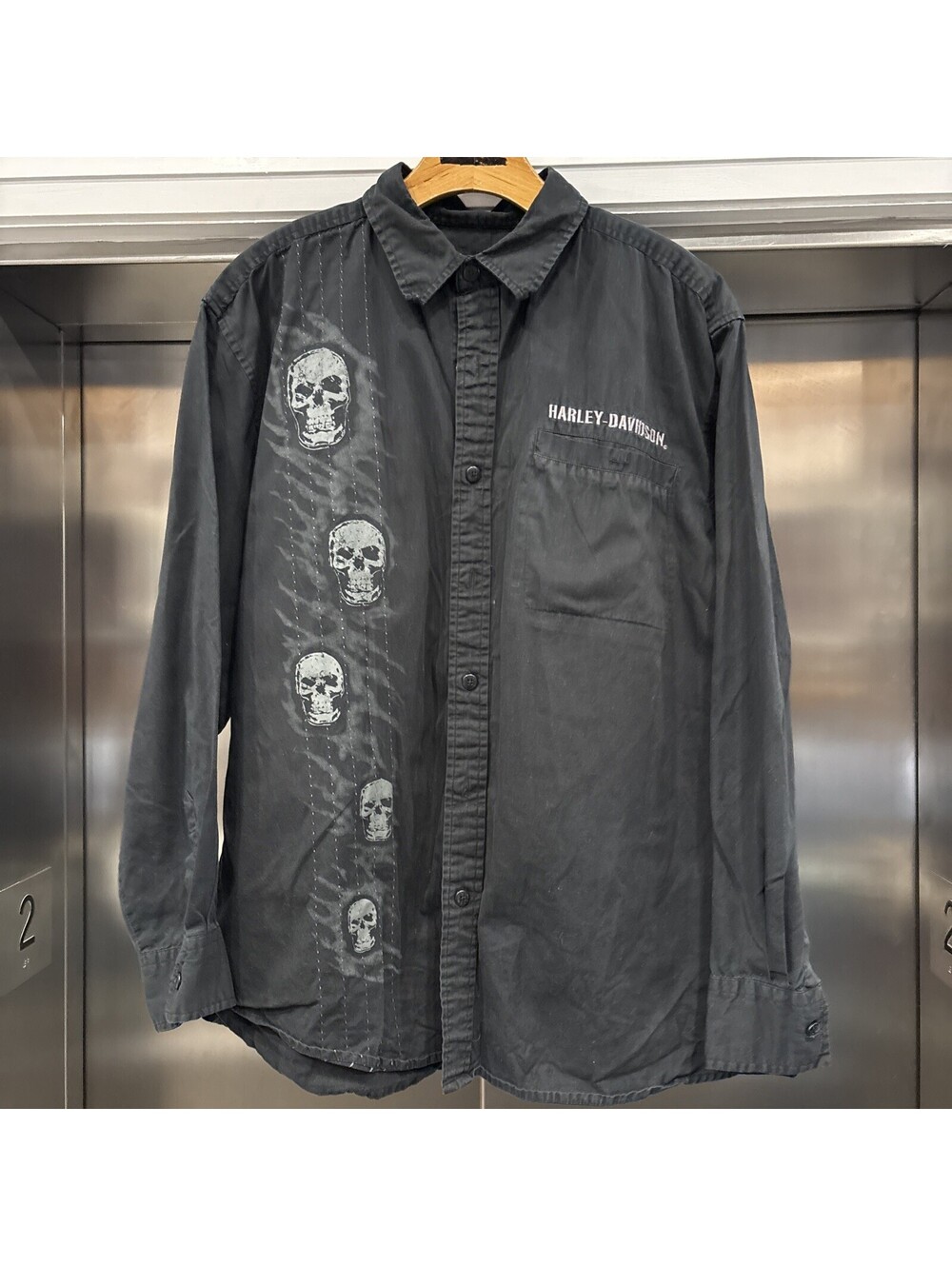 Vintage 00’s skull Harley Davidson Button Up Shirt Sz L
